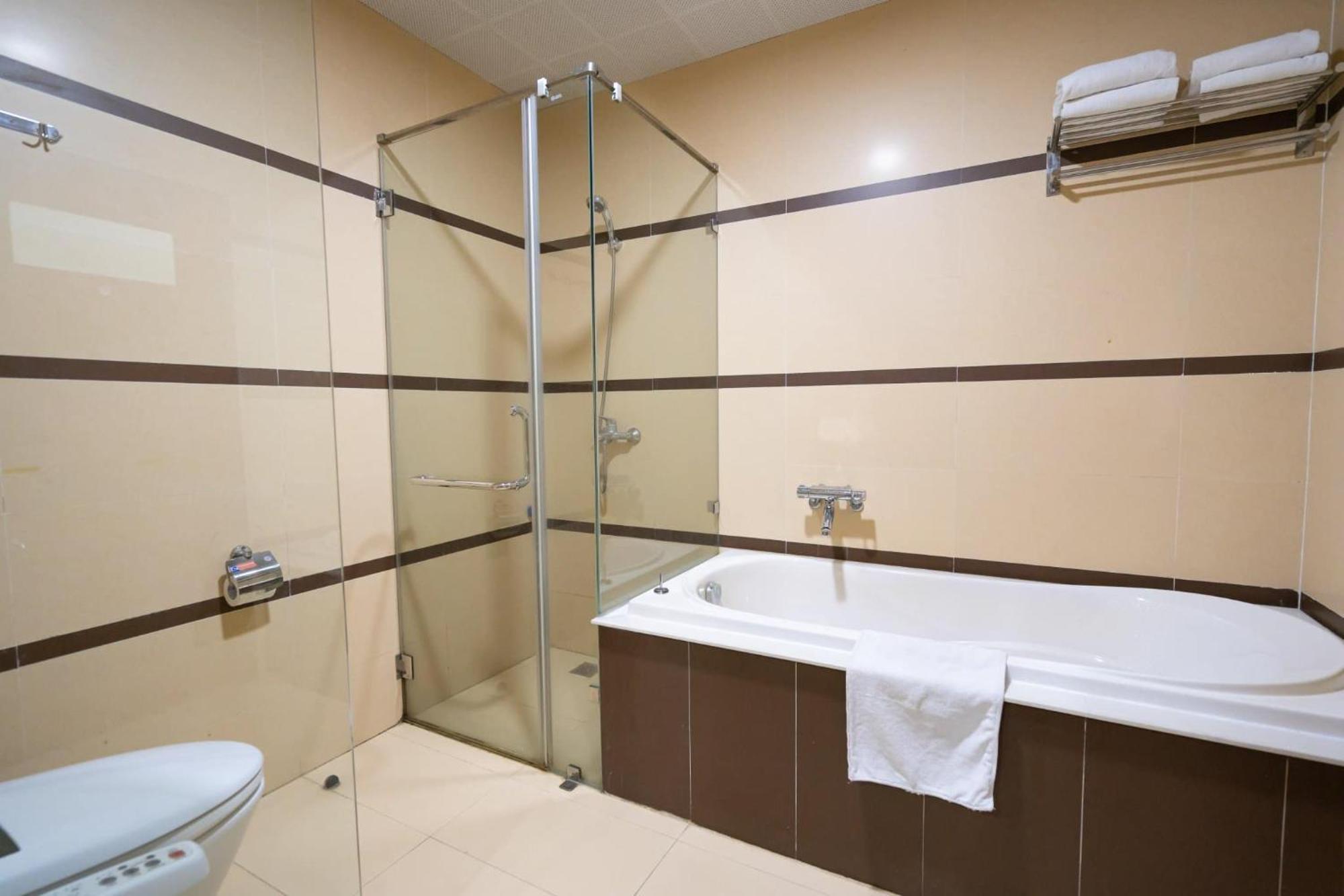 Cindy Hotel & Apartments - Khach San Can Ho O Trung Tam Tp Hai Phong Exteriör bild